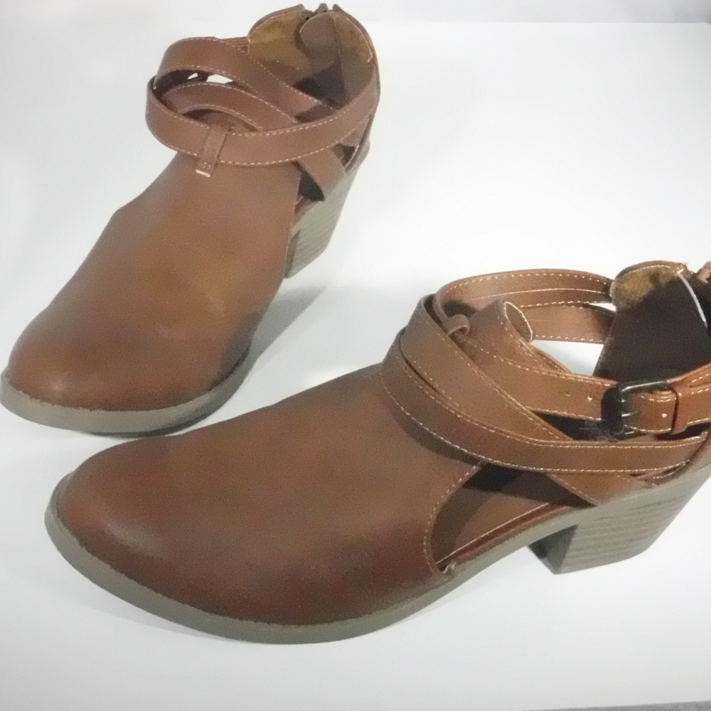 Faded Glory Camel Tan Ankle Strap Boot w/Heel  Zip